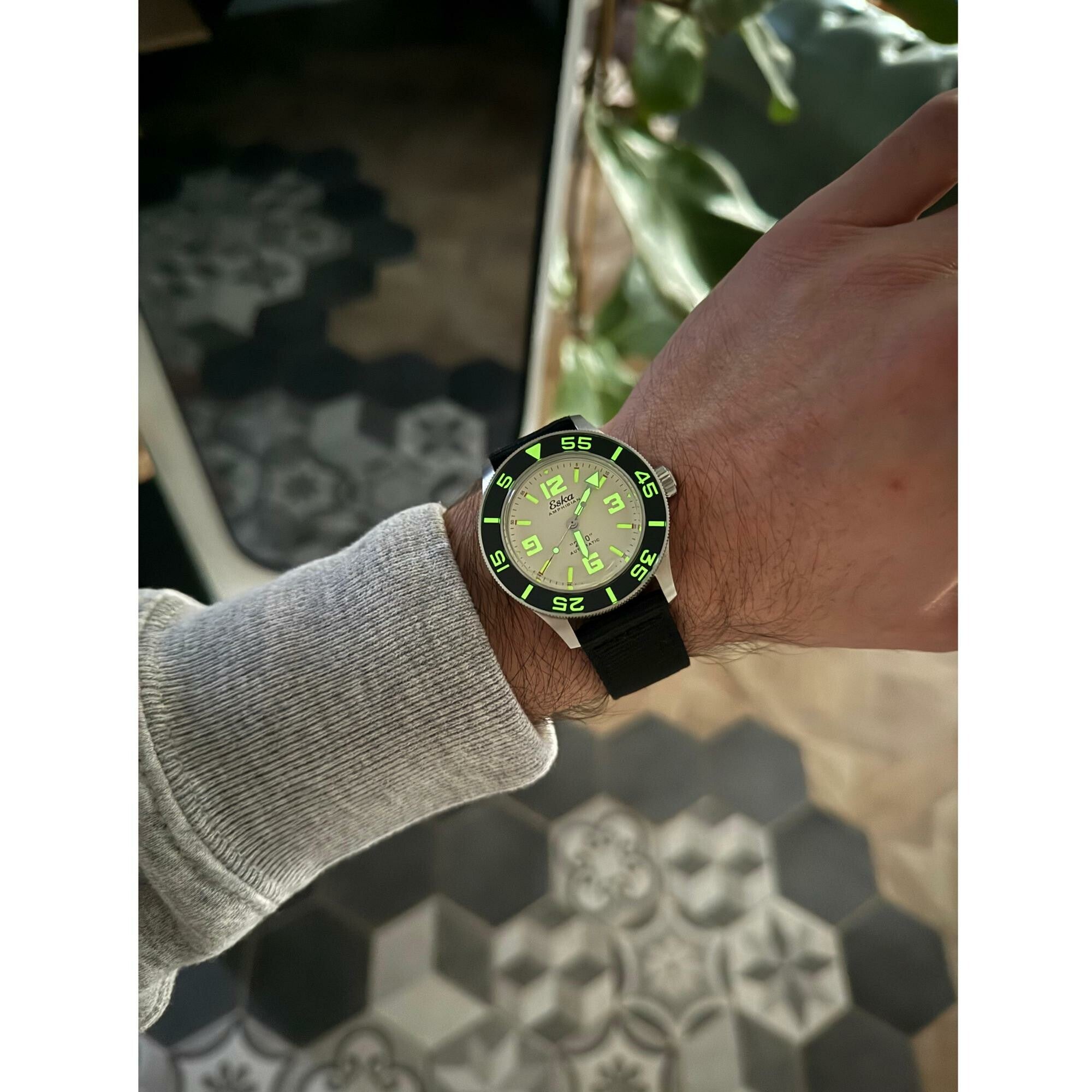 Eska Amphibian 250-WS “White Shark”