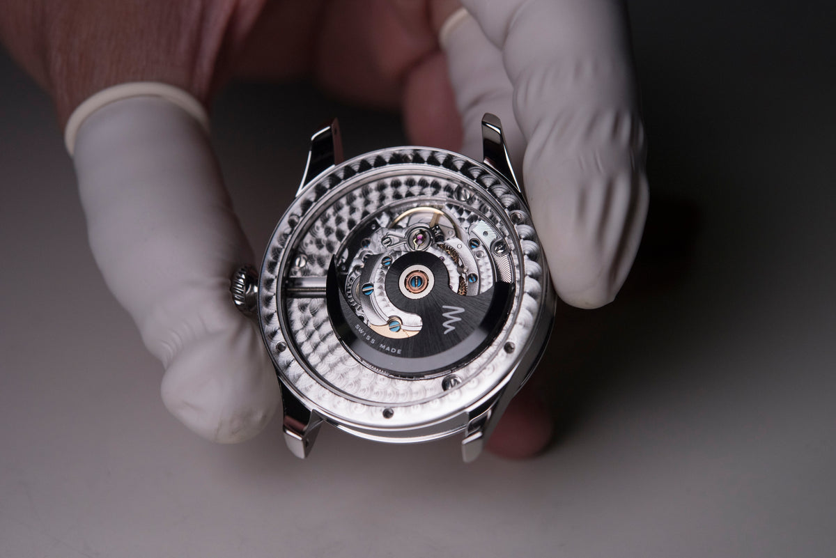 Back-In-Time Series 2 - Single-Hand