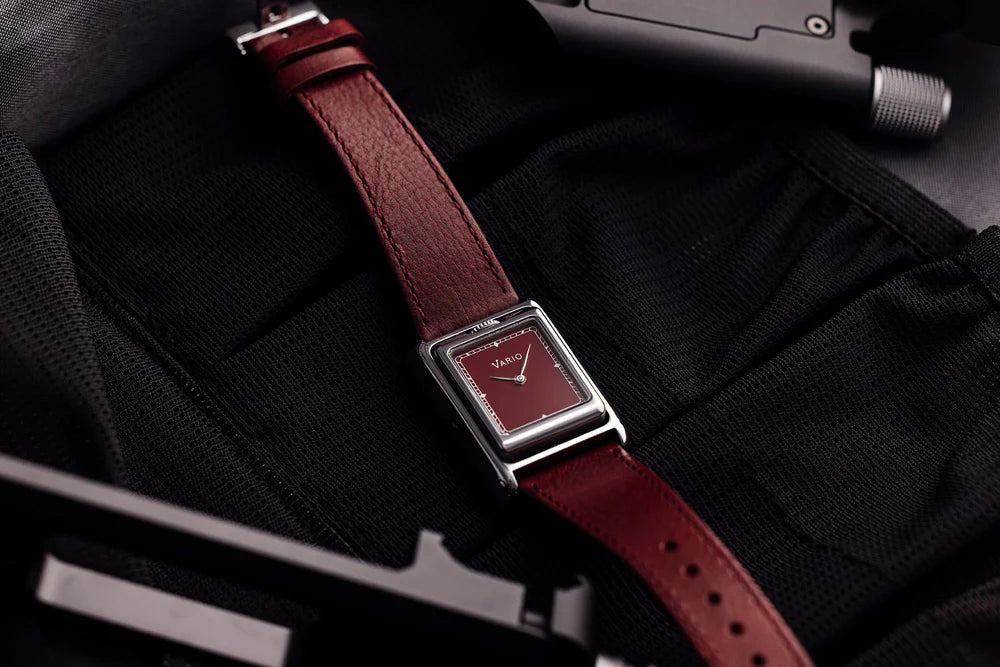 Vario VERSA Reversible Dual Time Gunmetal-Red Watch