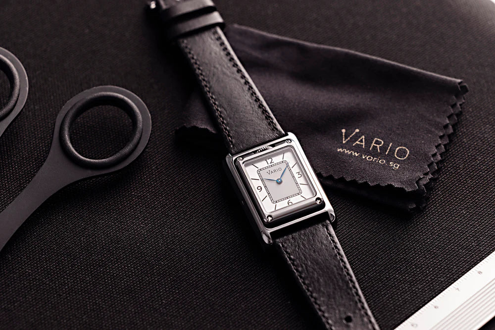 Vario VERSA Reversible Dual Time Silver-Black Watch