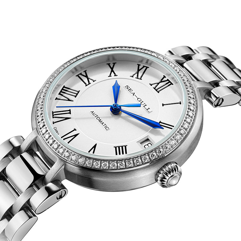 Femme Minimaliste Chiffres Romains Habillée 32mm