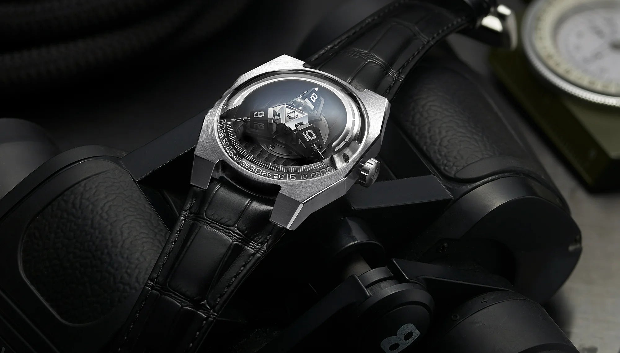 ANGLES | The Cerberus Acier