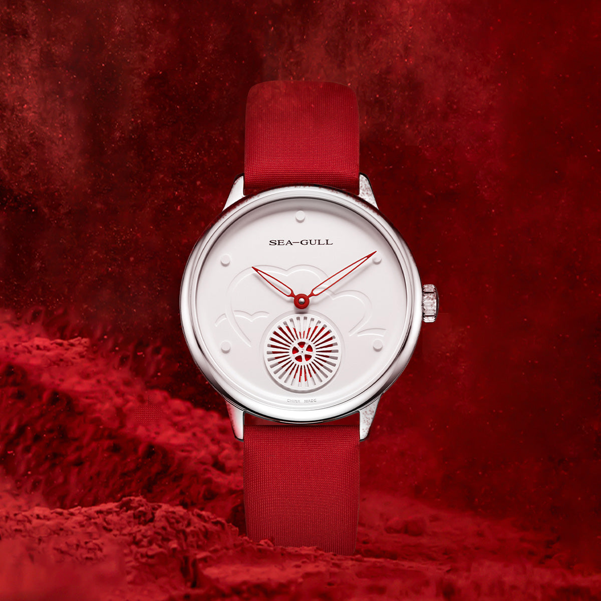 Battement Élégante Femme Habillée 34mm
