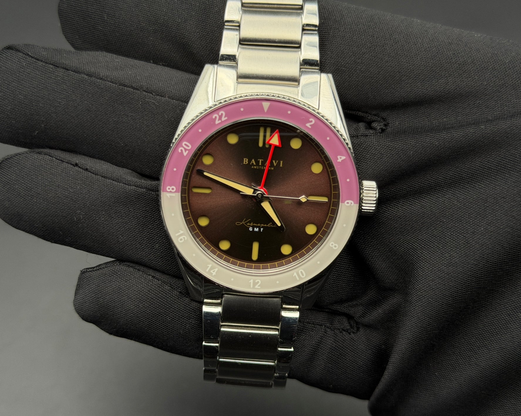 Batavi Kosmopoliet GMT