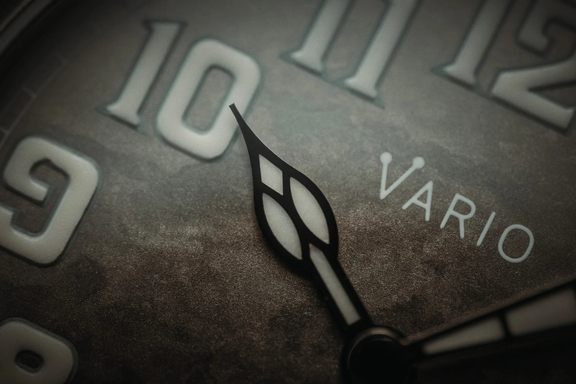 VARIO x RZE UltraHex™ Titanium Trench