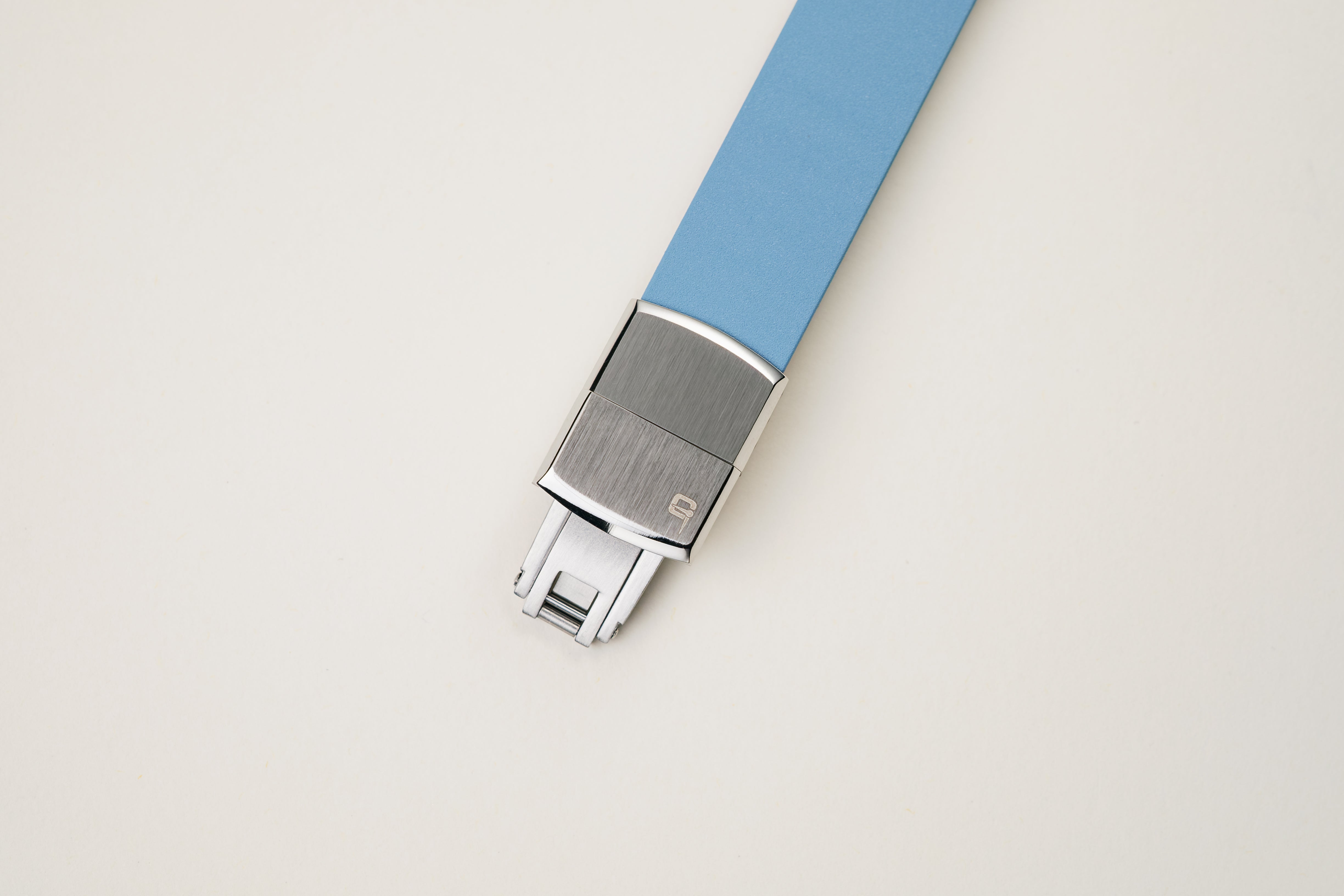 Bracelets with folding clasps