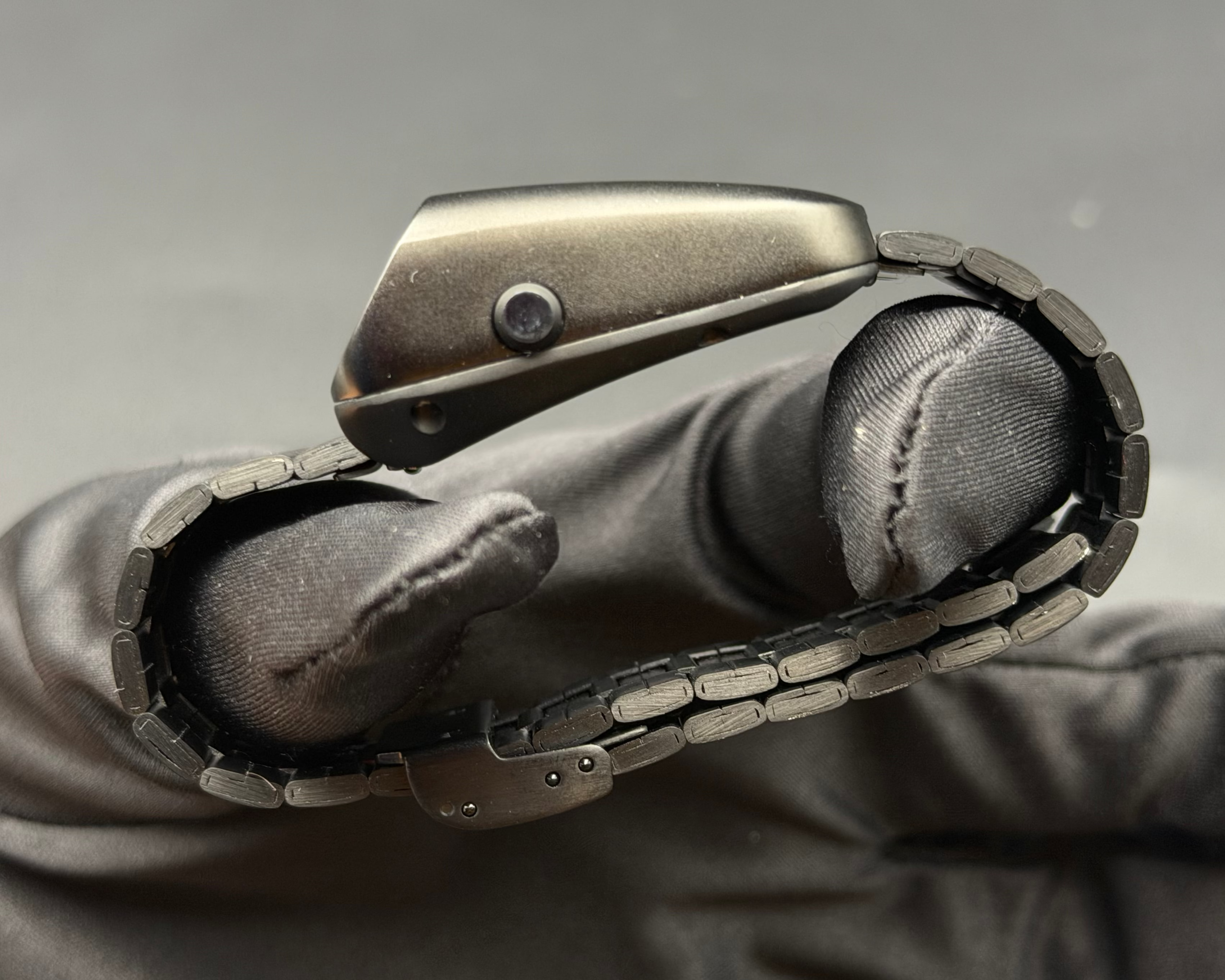 830 Cyber Watch S-1000