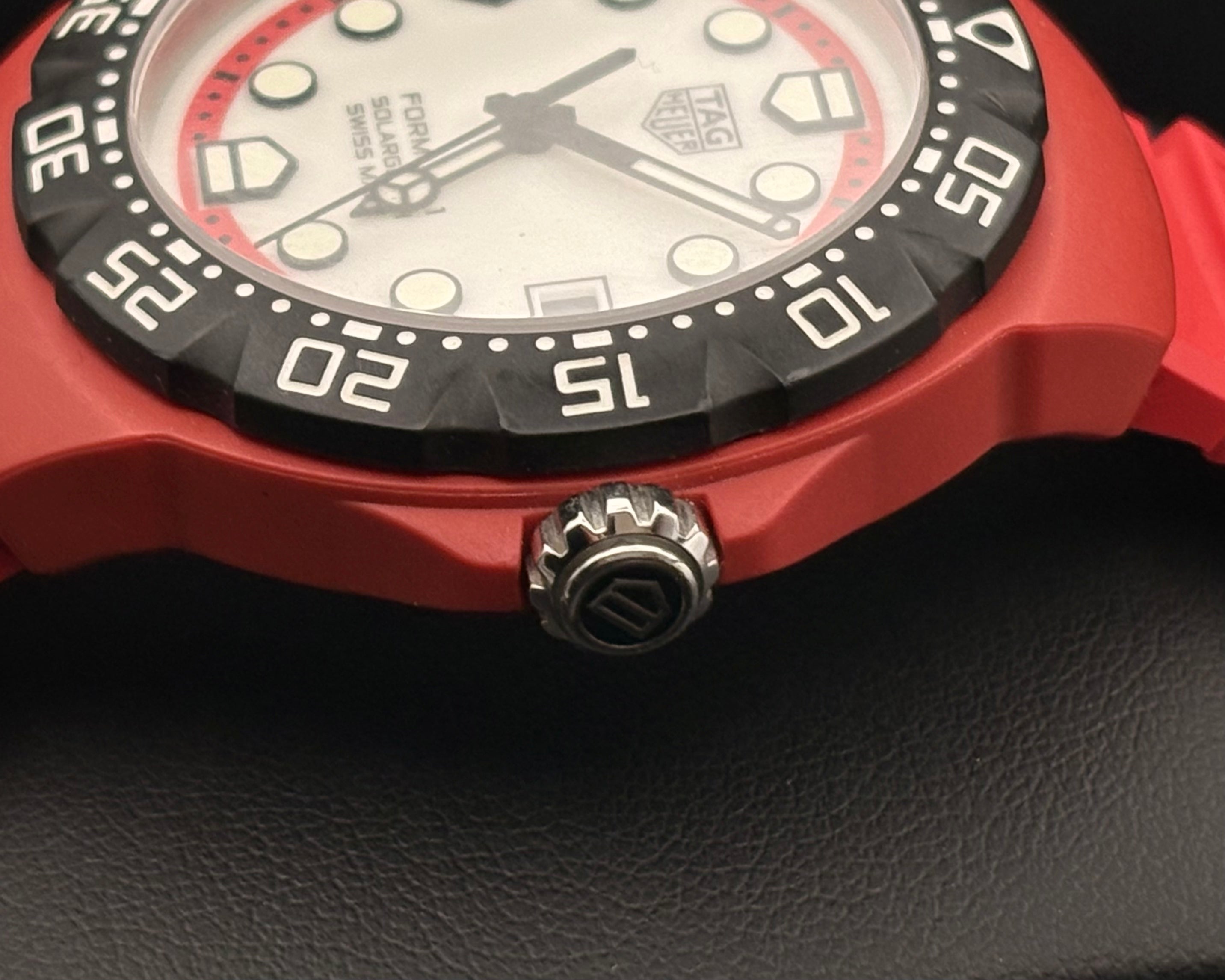 TAG HEUER FORMULA 1 SOLARGRAPH