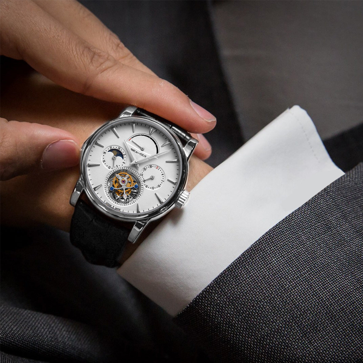 Artisan Patrimoine Multifonction Céleste Calendrier Réserve de Marche Excentrique Tourbillon 41mm