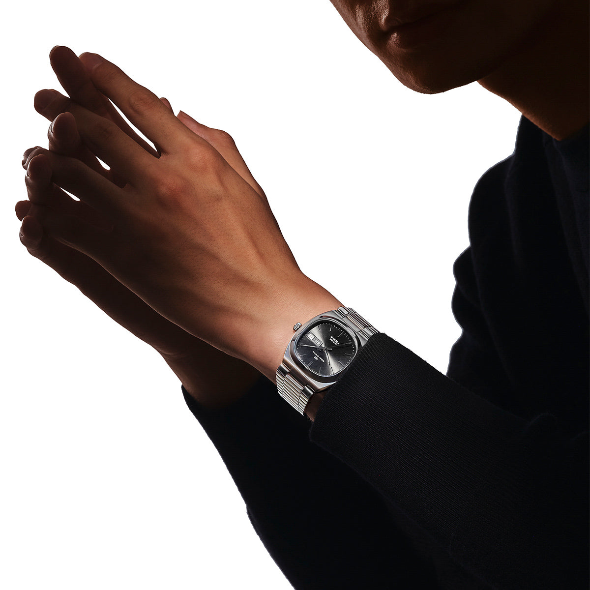 Jour-Date Calendrier Tonneau Habillée 34mm
