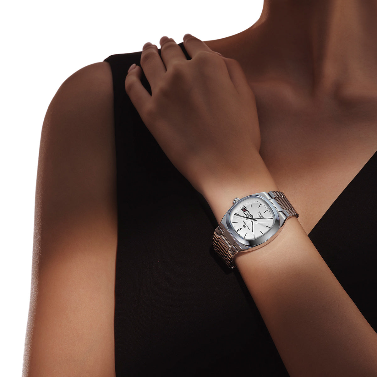 Jour-Date Calendrier Tonneau Habillée 34mm