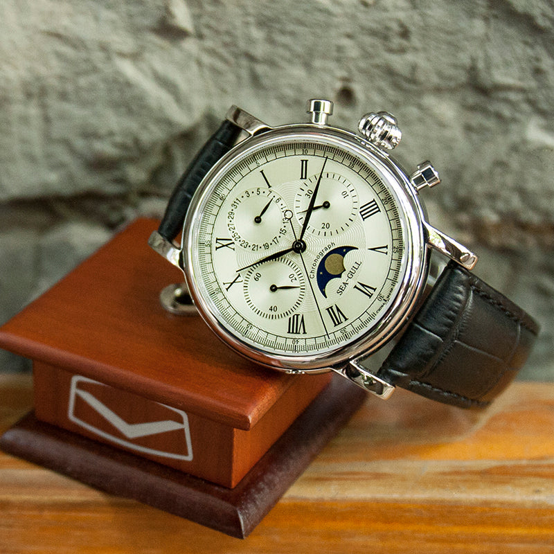 Extraordinaire Multifonction Phase de Lune Chronographe 41mm