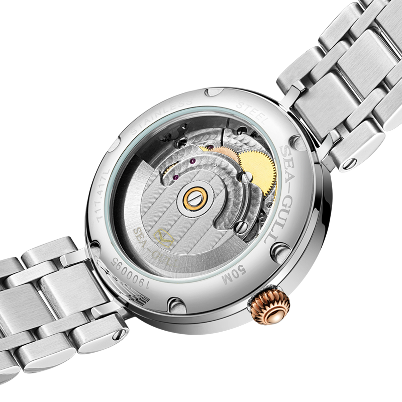 Femme Minimaliste Chiffres Romains Habillée 32mm