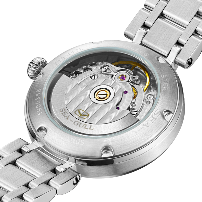 Femme Minimaliste Chiffres Romains Habillée 32mm