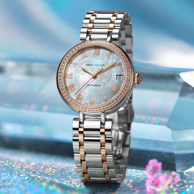 Femme Minimaliste Chiffres Romains Habillée 32mm