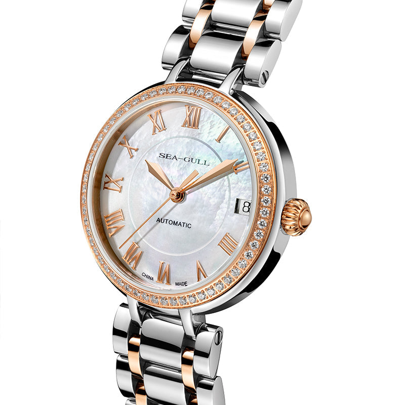 Femme Minimaliste Chiffres Romains Habillée 32mm