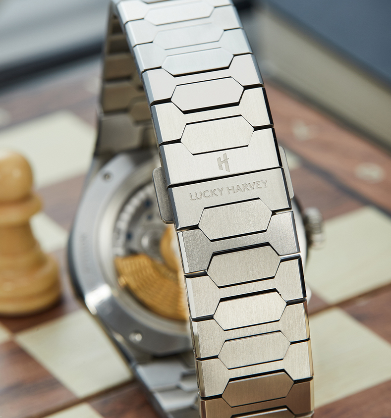 LUCKY HARVEY - VISIBLE CHIMES TITANE