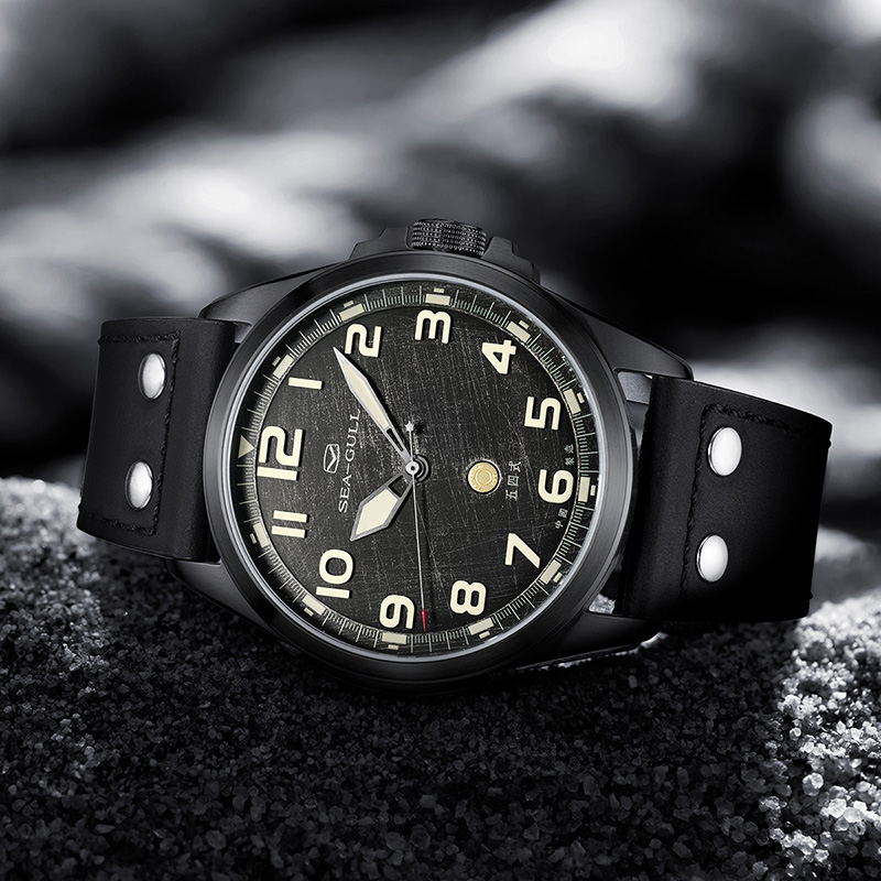 Army One Matte Noir Brossé Texture 43mm