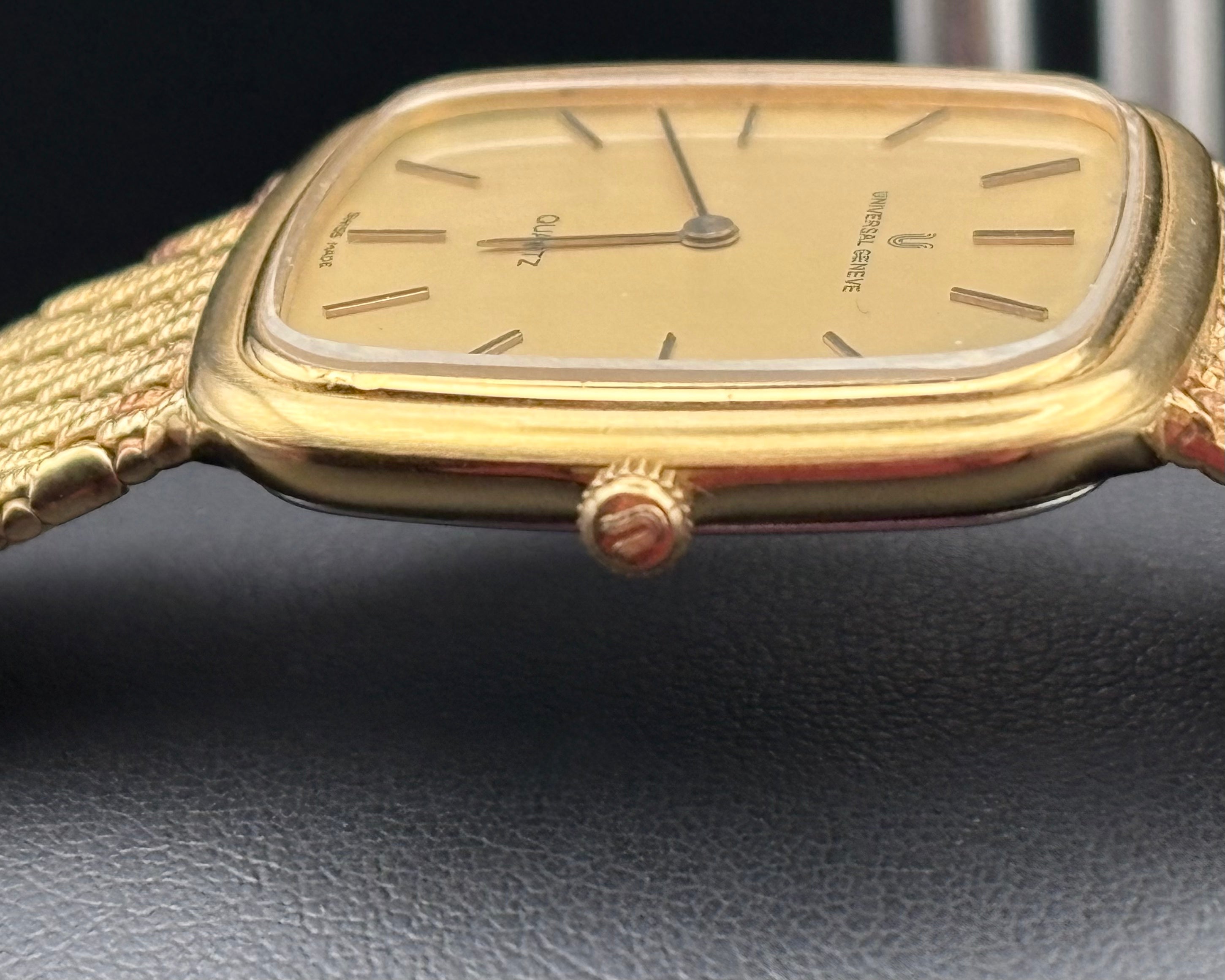 Universal Genève Quartz Réf. 517.053-Q
