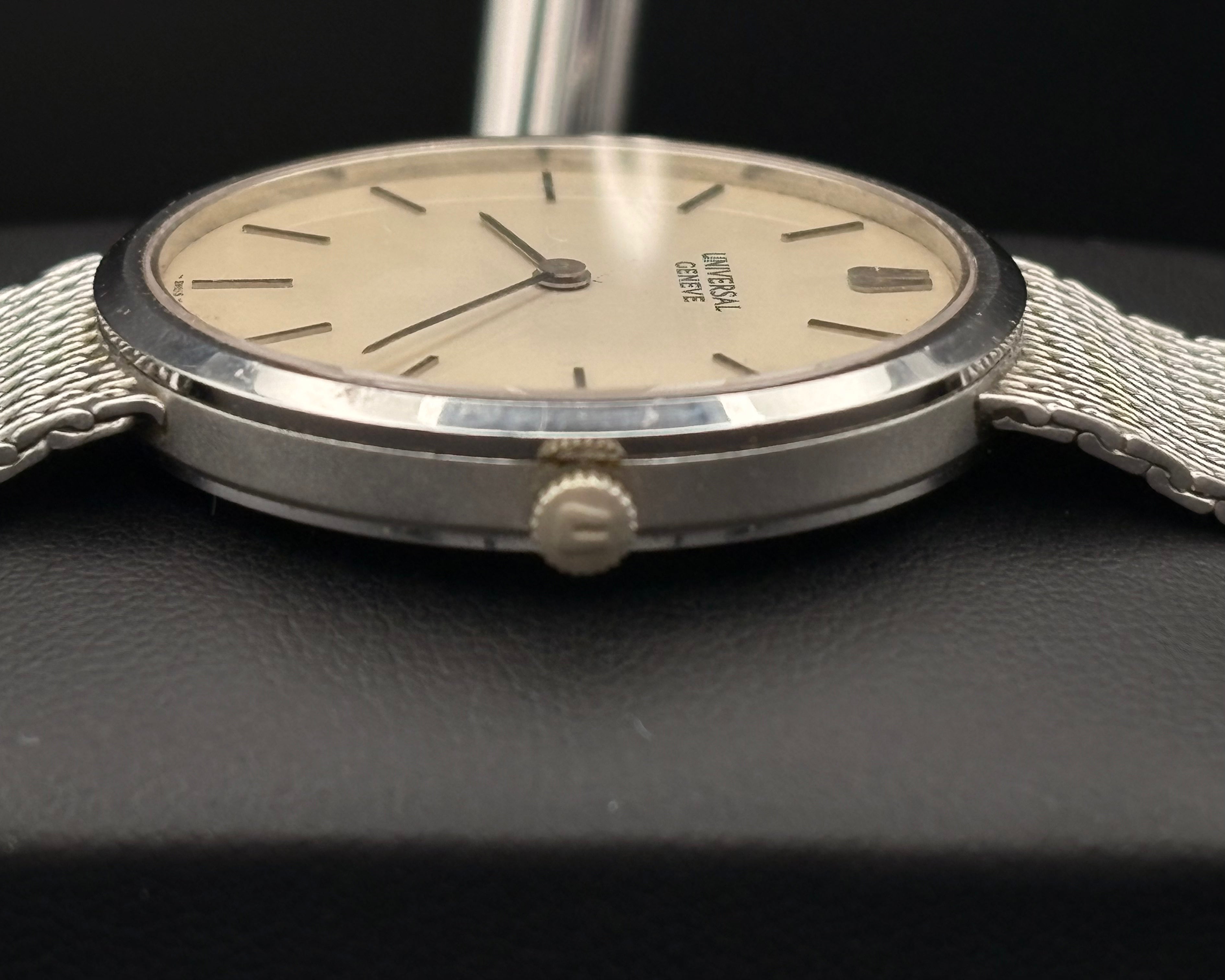 Universal Genève Réf. 842123
