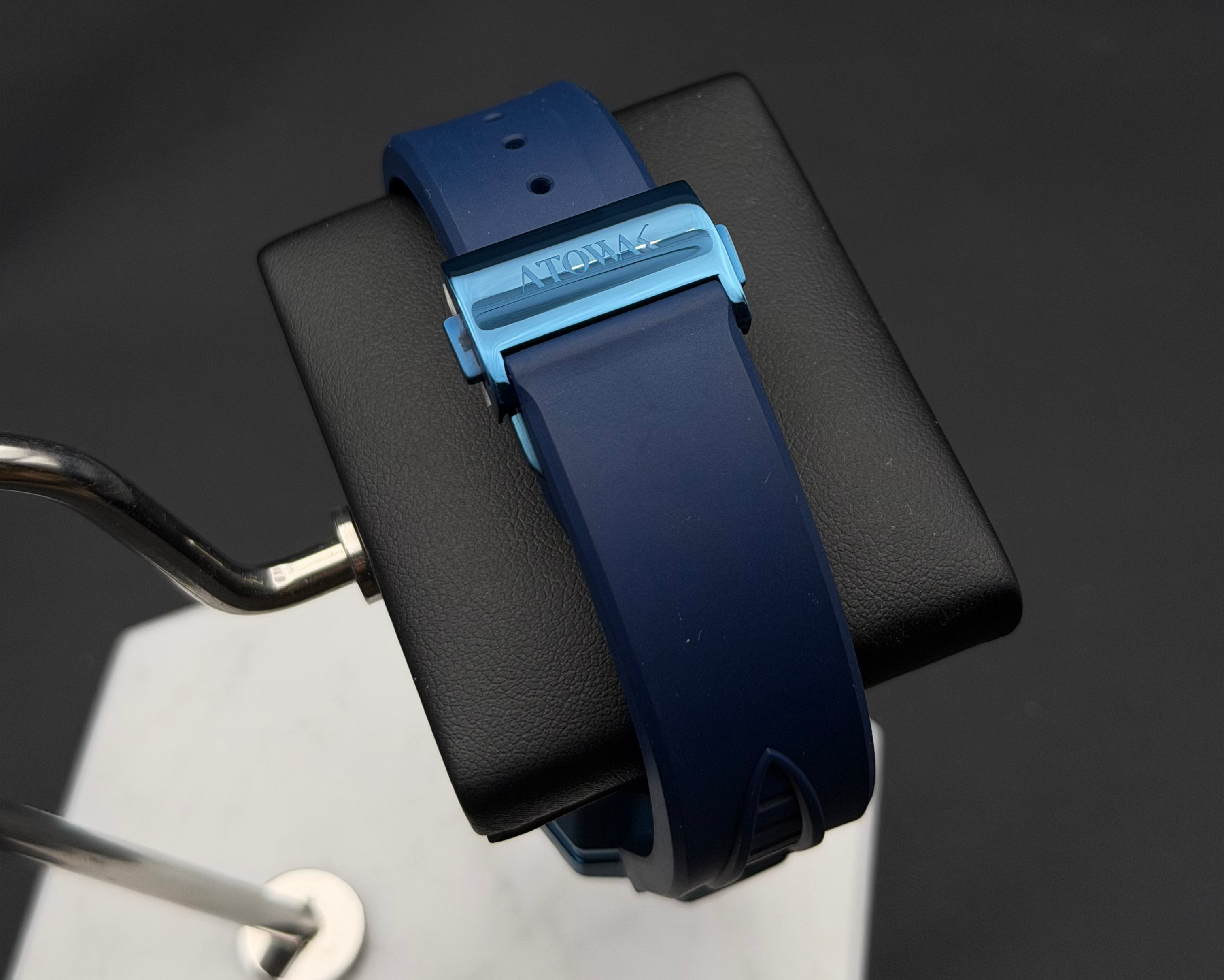 ATOWAK – Abyssal Blue Spaceship