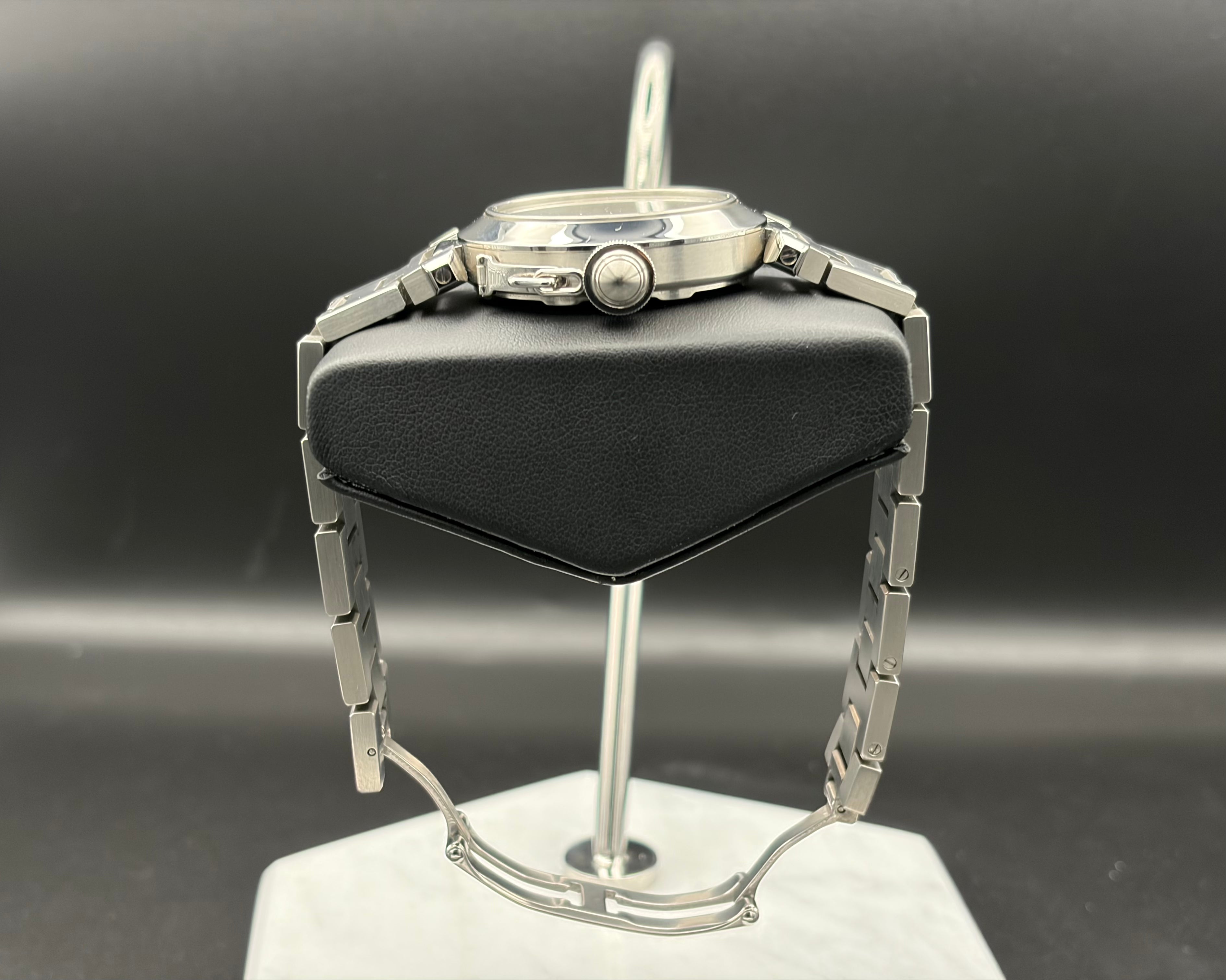 Cartier - Pasha