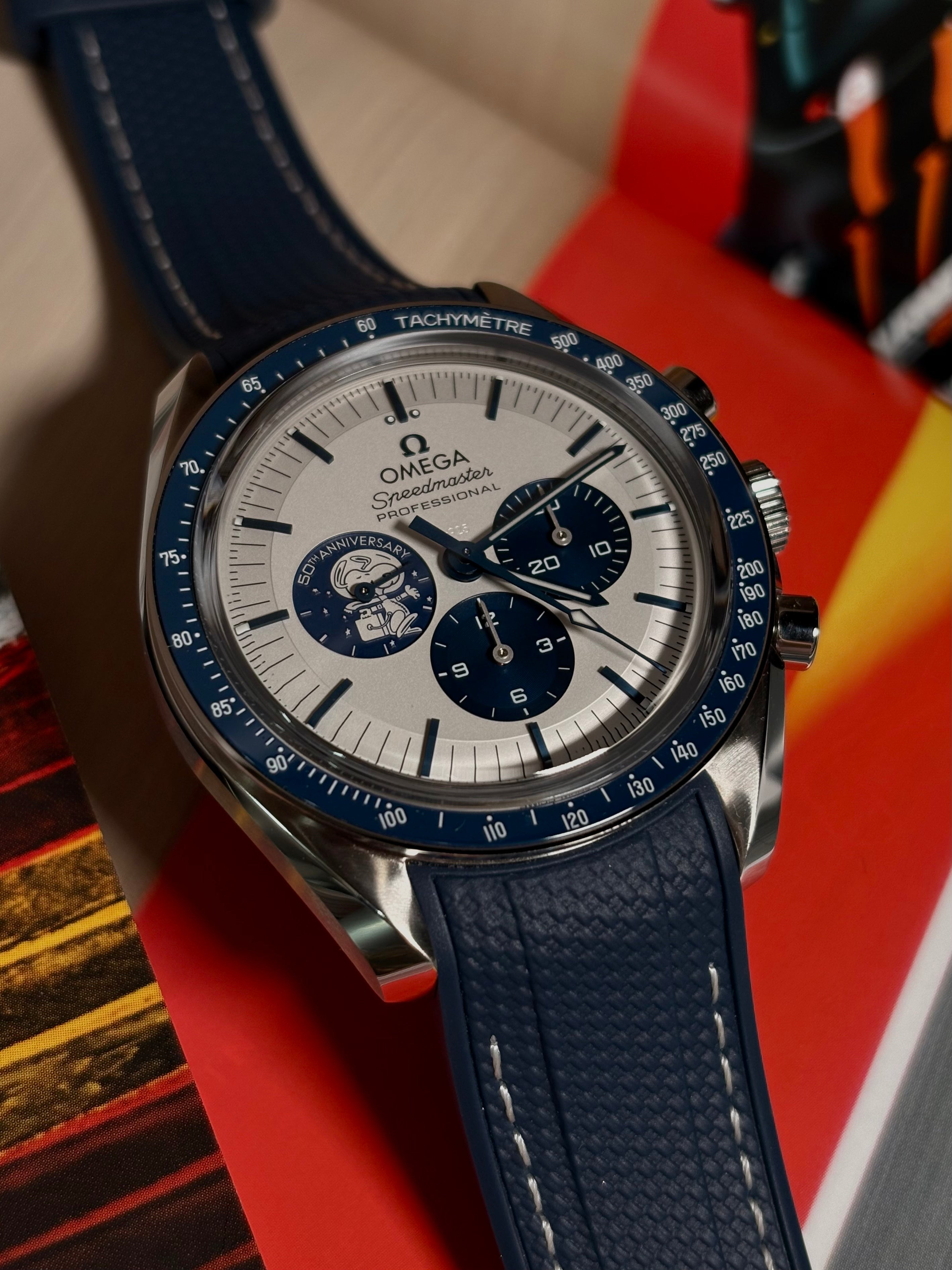 OMEGA Speedmaster Professional « Silver Snoopy Award » 50th Anniversary