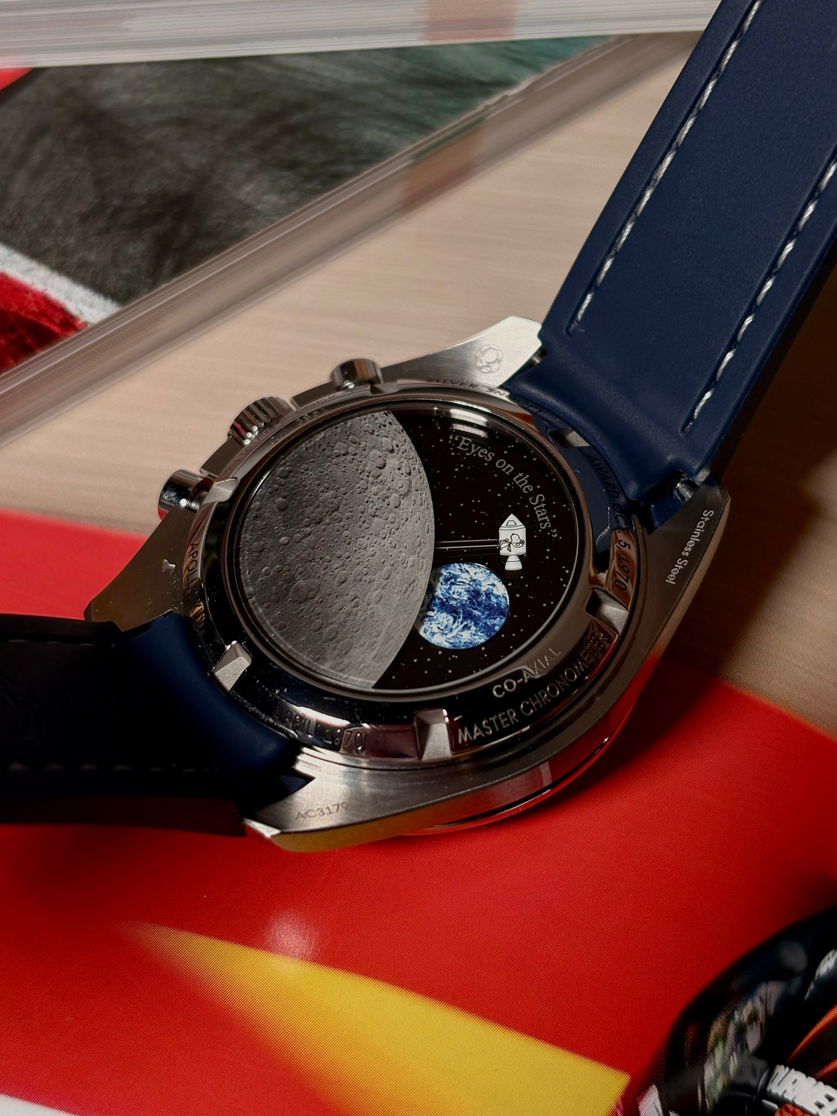 OMEGA Speedmaster Professional « Silver Snoopy Award » 50th Anniversary