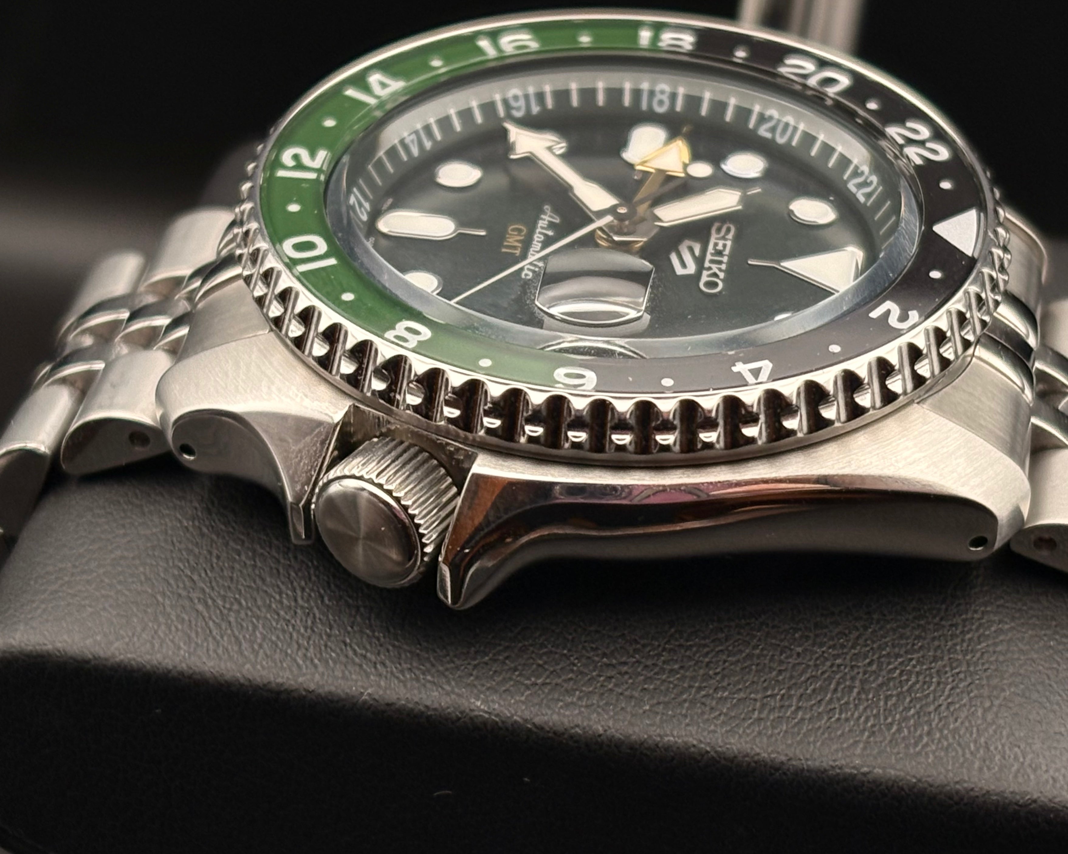 SEIKO 5 Sports GMT