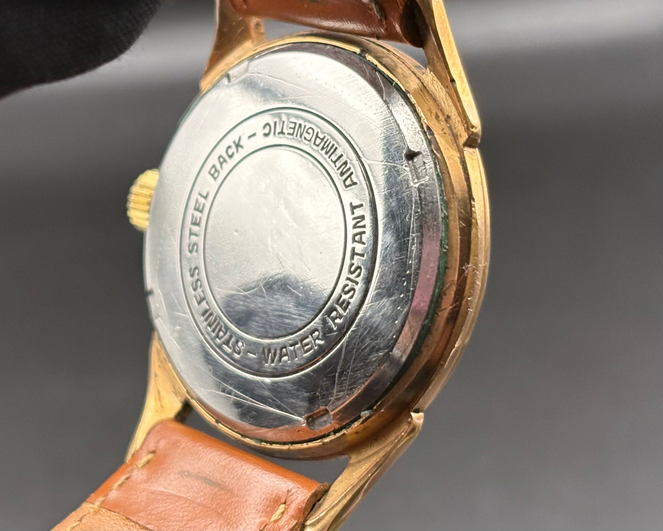 Duke Étanche 15 Rubis – Vintage Antimagnétique