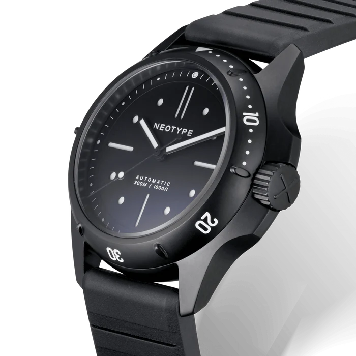 LM01 Type D Acier PVD Noir et cadran Noir