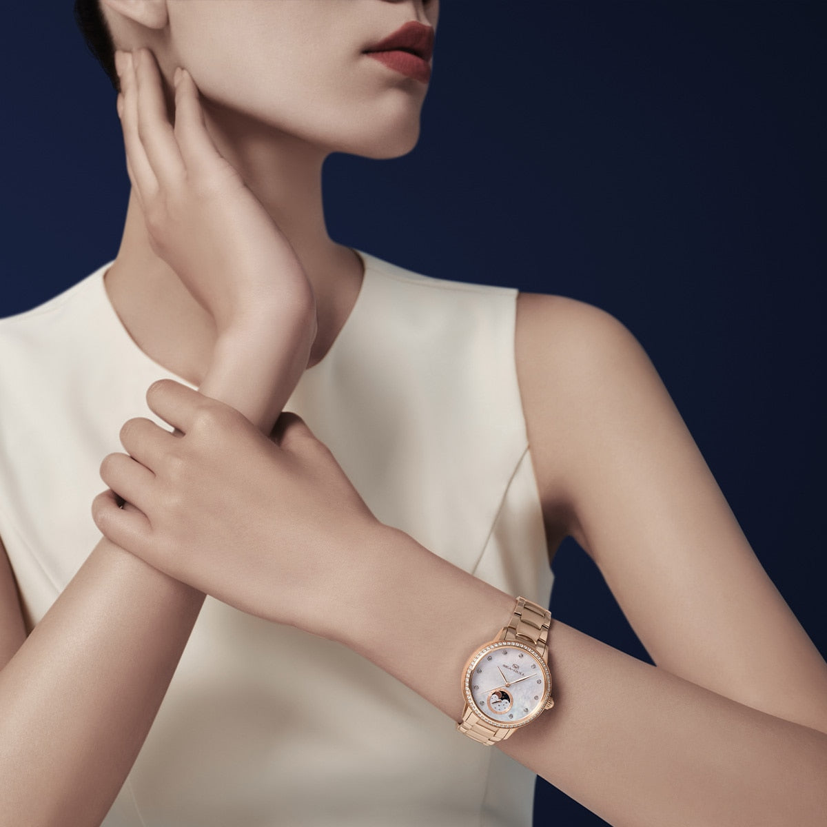 Phase de Lune Nacre Serti Diamant Femme 34mm