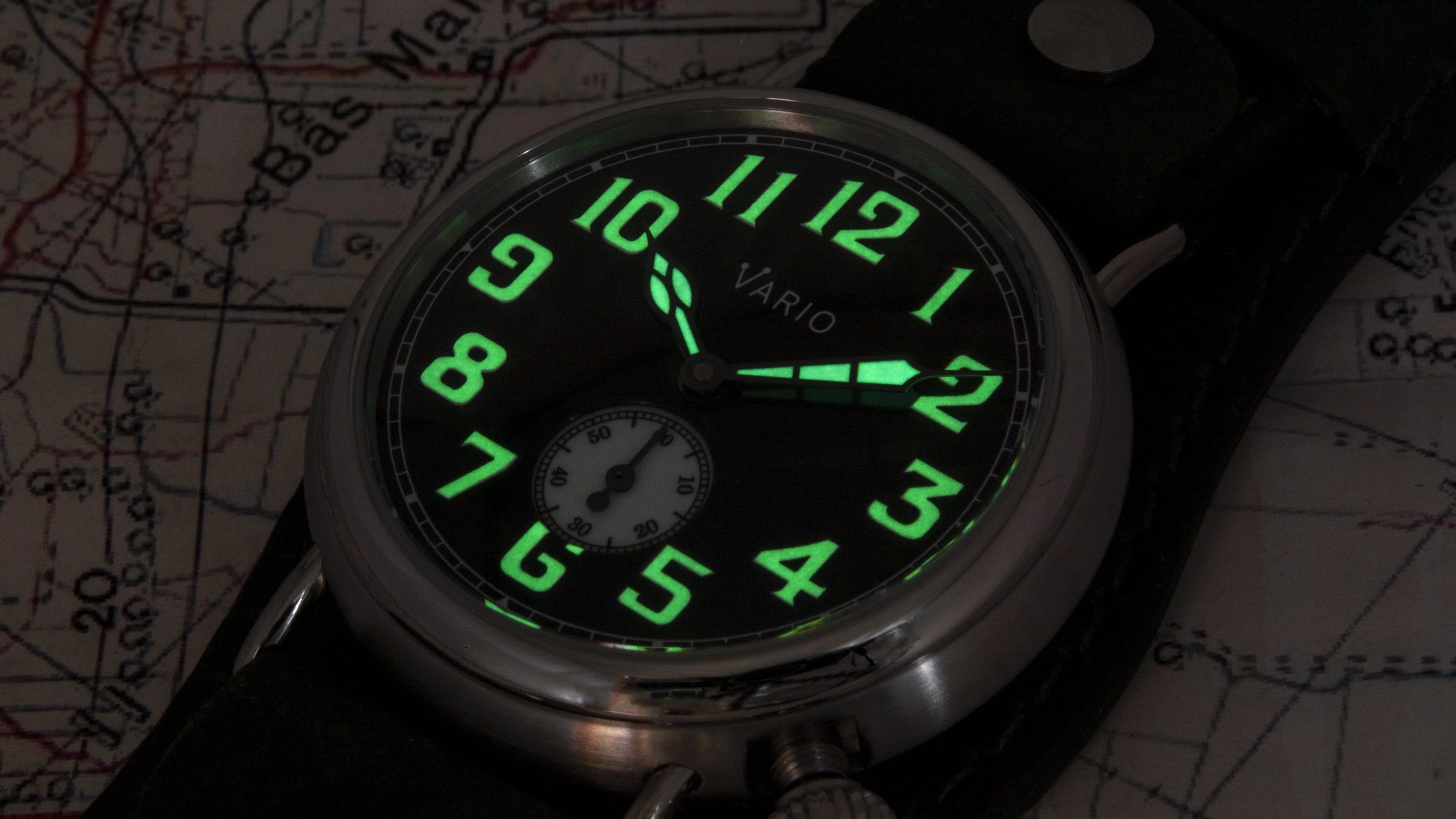 Vario 1918 Trench avec cadran gris et luminescent blanc