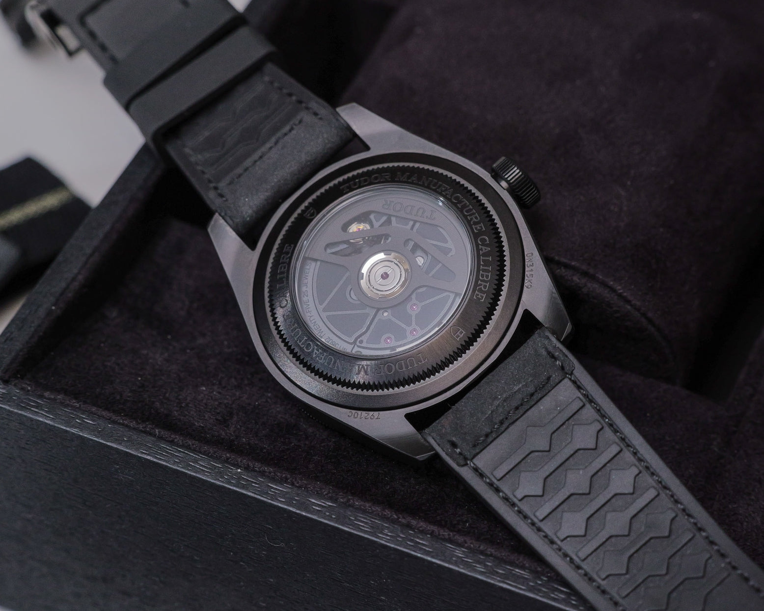TUDOR - BLACK BAY CERAMIC